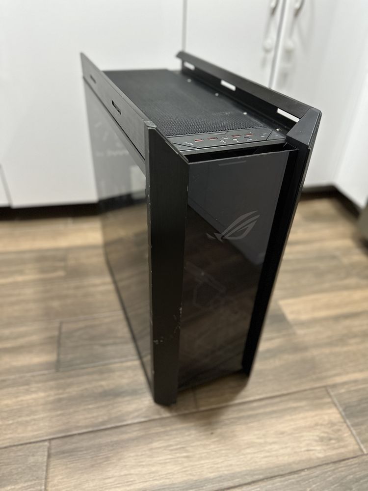 ROG Strix Helios Кутия Вертикален монтаж GPU