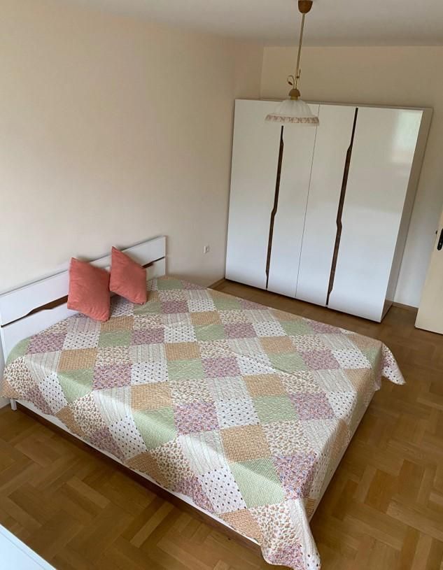 Дава се под наем Тристаен апартамент в София, Павлово - 85 кв.м за 800 € - Снимка #1