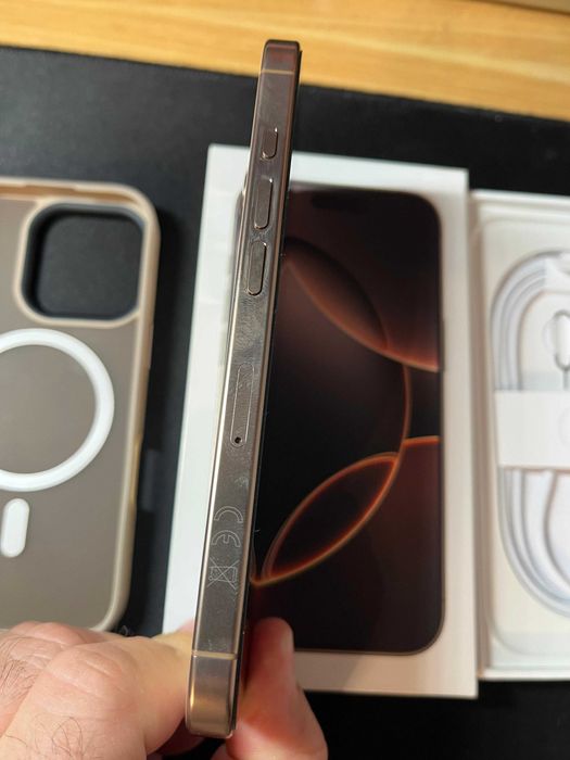 iPhone 16Pro 256 gb desert titanium