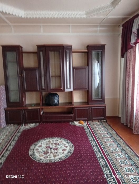 Квартира ховлида 1 хона ижарага берилади