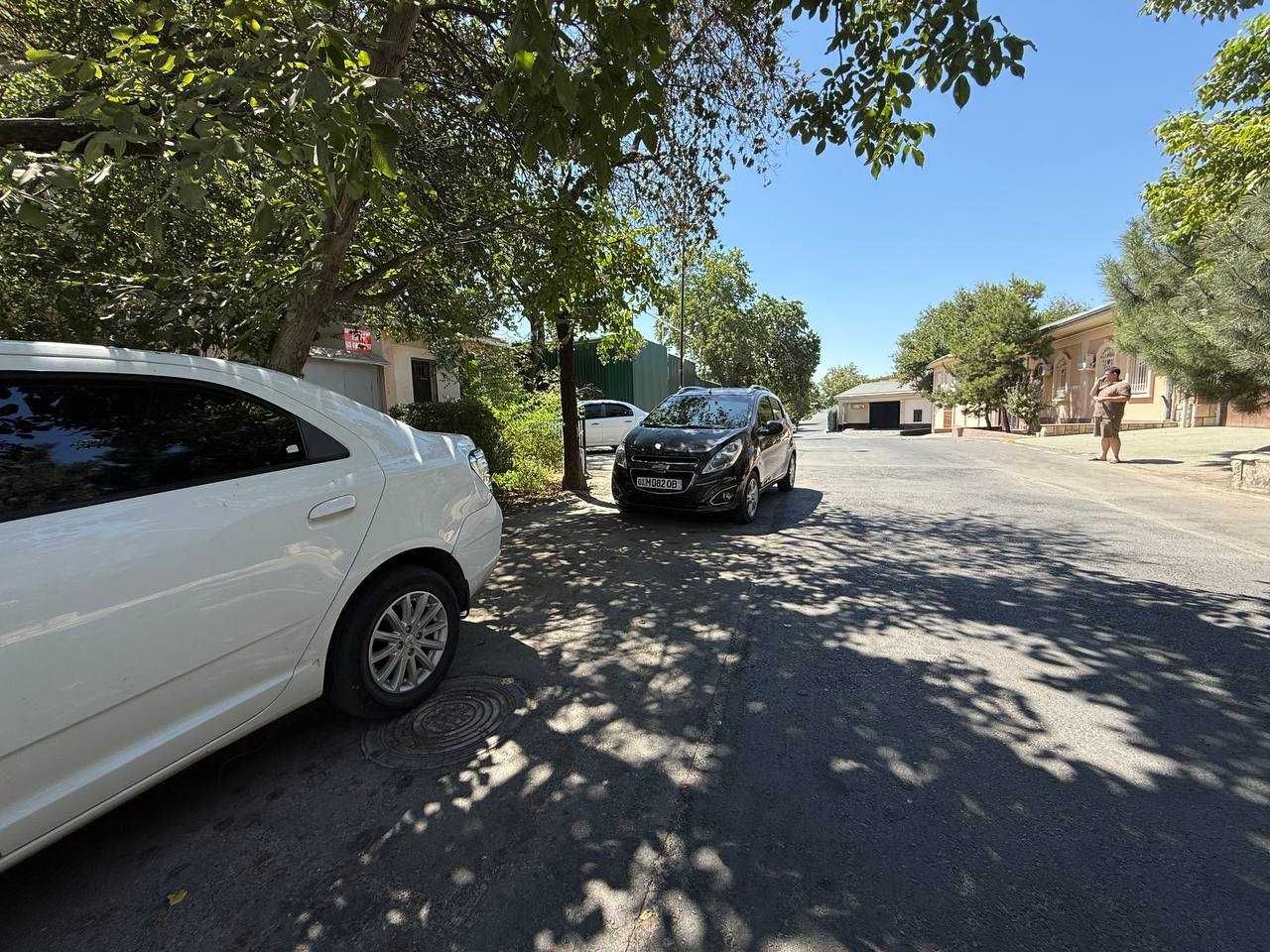 Продается участок 8 соток в районе Чайхана Салом.