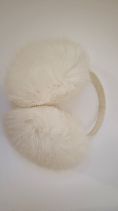 Moncler Casti de Urechi