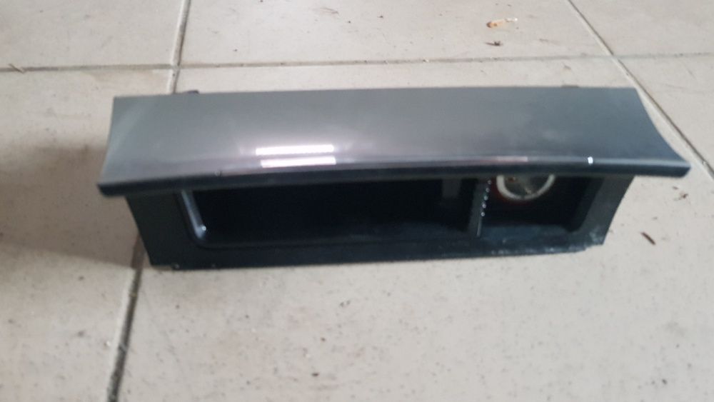 Cotiera Torosuri Scrumiera Scaune banchete Reserva 17 VW Passat B6 B7