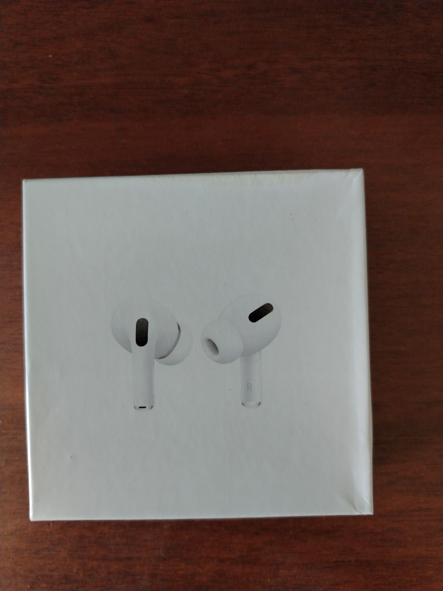 Продаю новый AirPods Pro 2 в отличным состояние