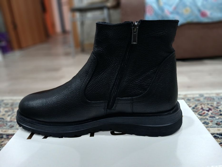 Продам мужские кожаные сапоги. Турция