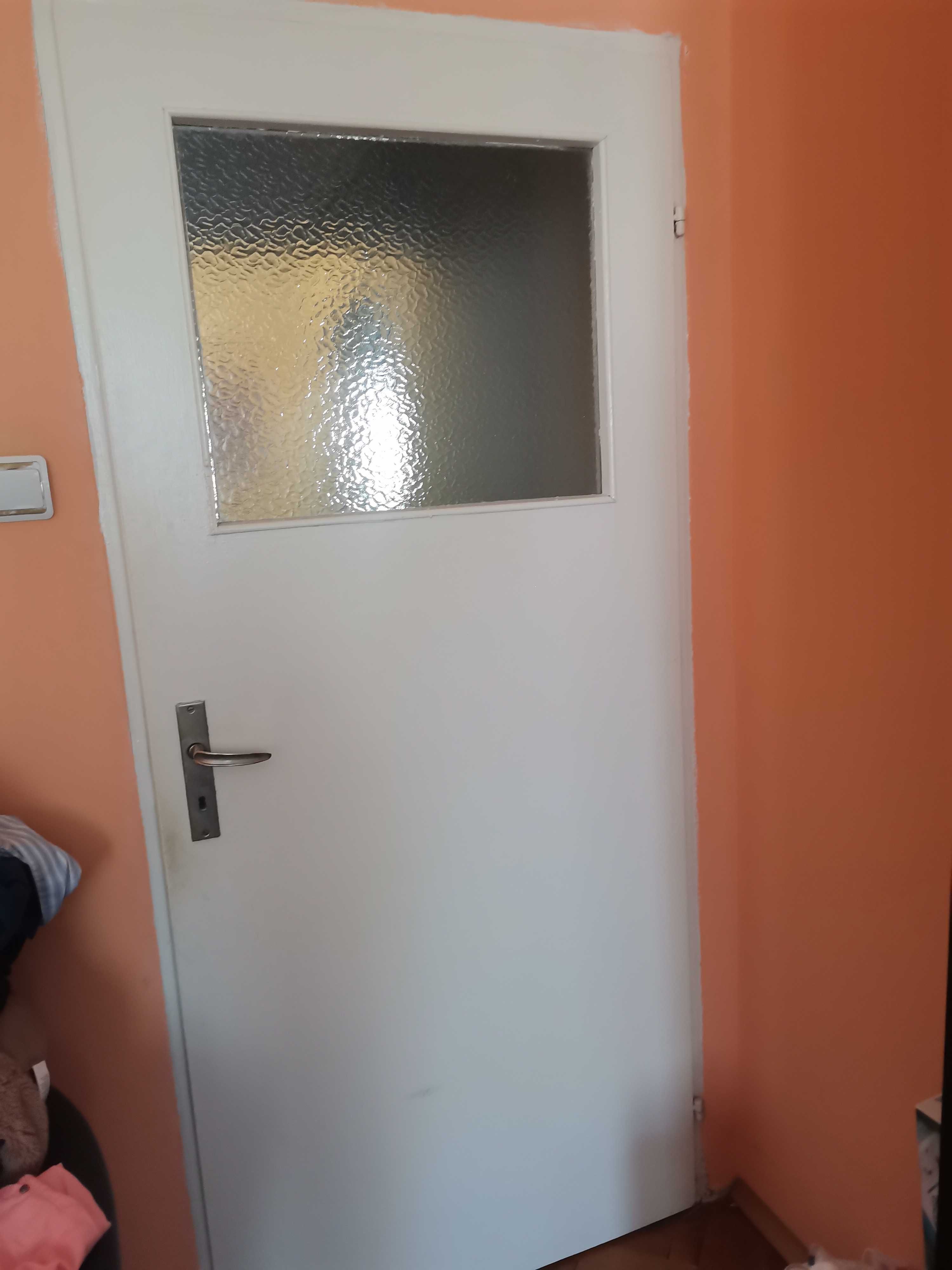 Врати за панелни блокове