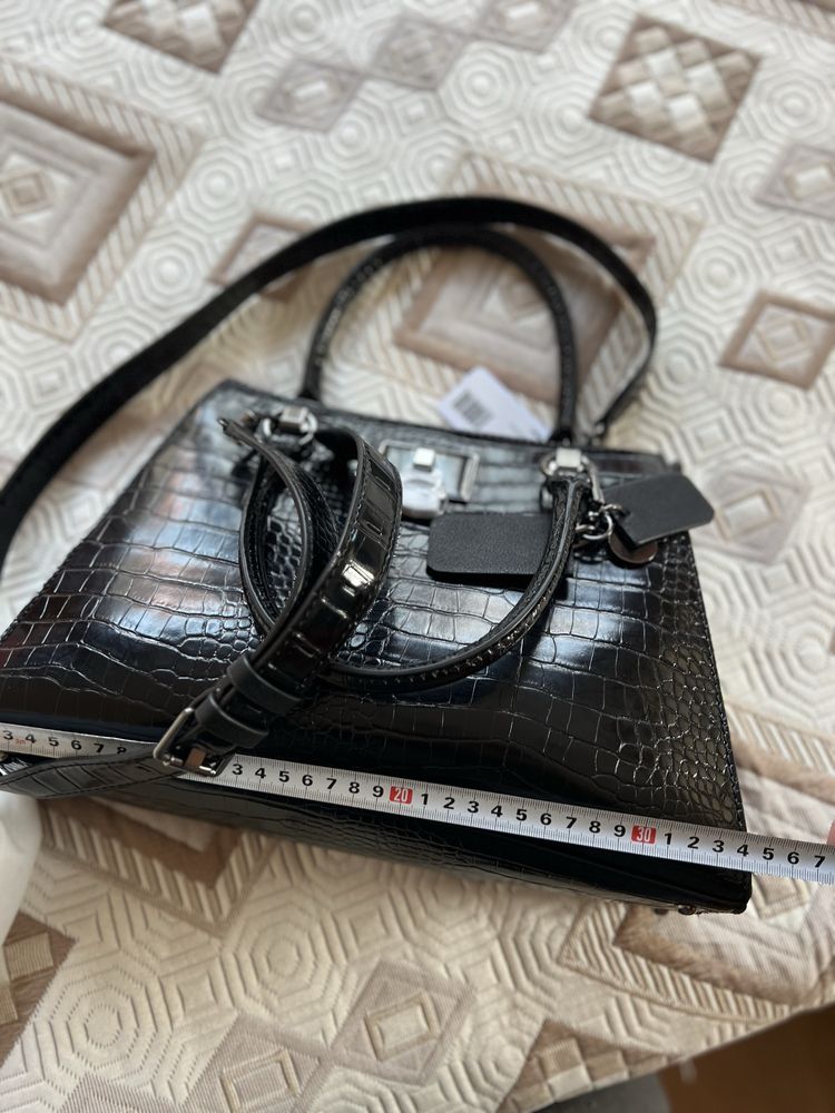 Guess оригинална нова