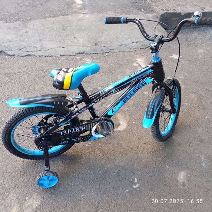 Bicicleta aproape noua