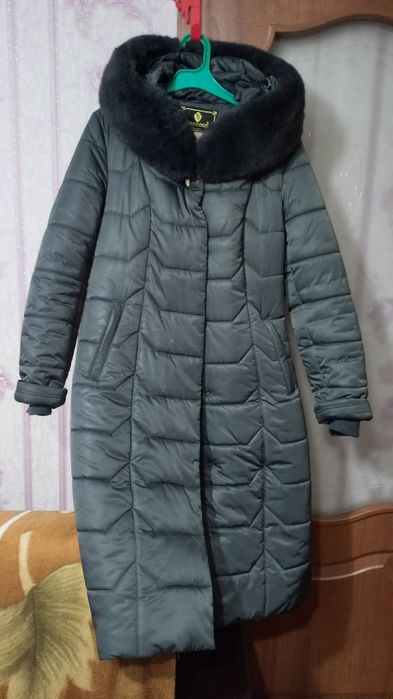 Продам зимний пуховик! 46-48 разм.Тёплый, уютный! Б/У в отличном состо