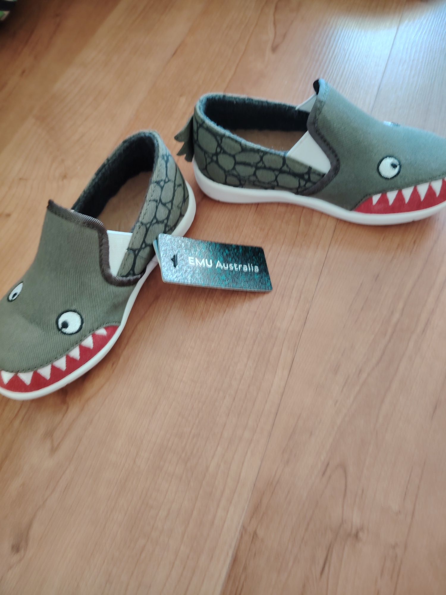 Sneakers Emu Australia noi, băieței, măsura Nr. 27