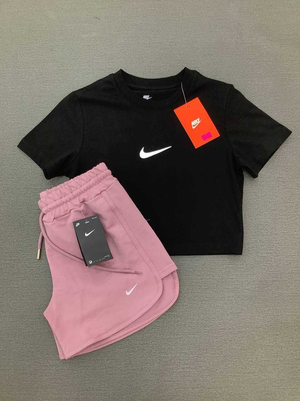 Дамски Екипи Nike