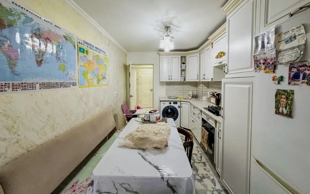 продам 4-х ком. 80кв. 5мкр. 3-этаж