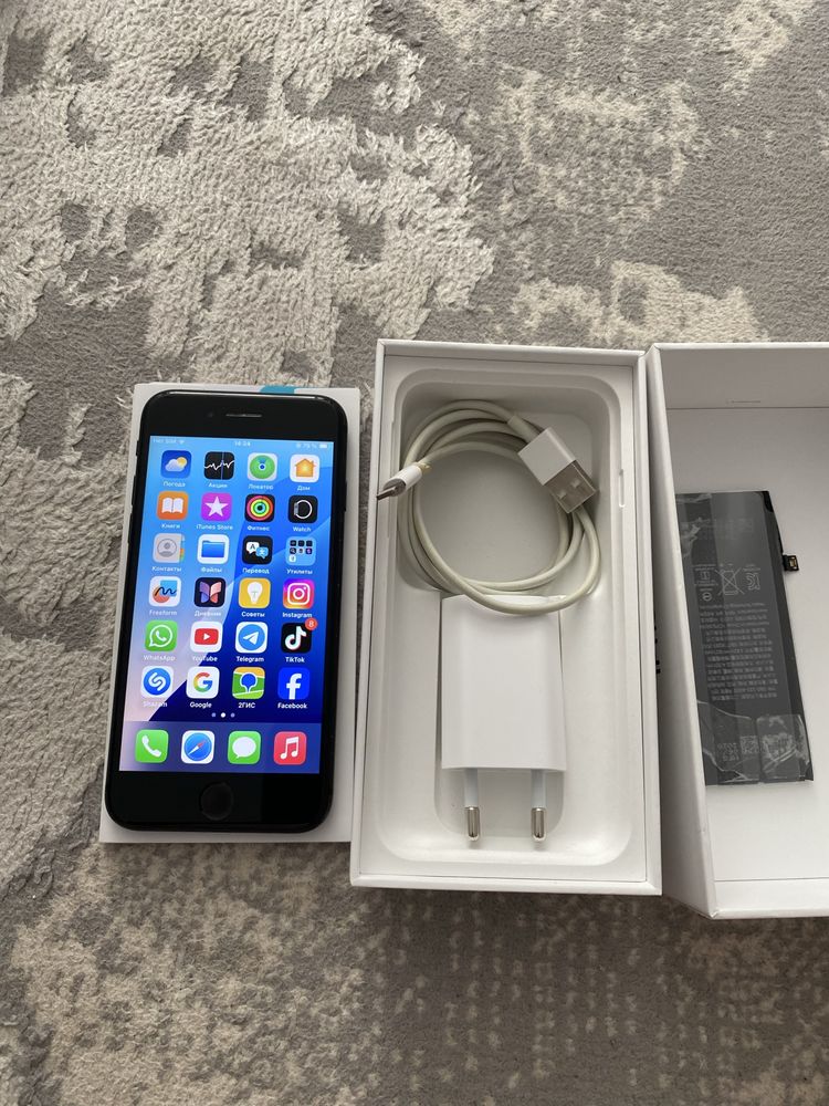 Iphone SE 128 гиг идеально состояние