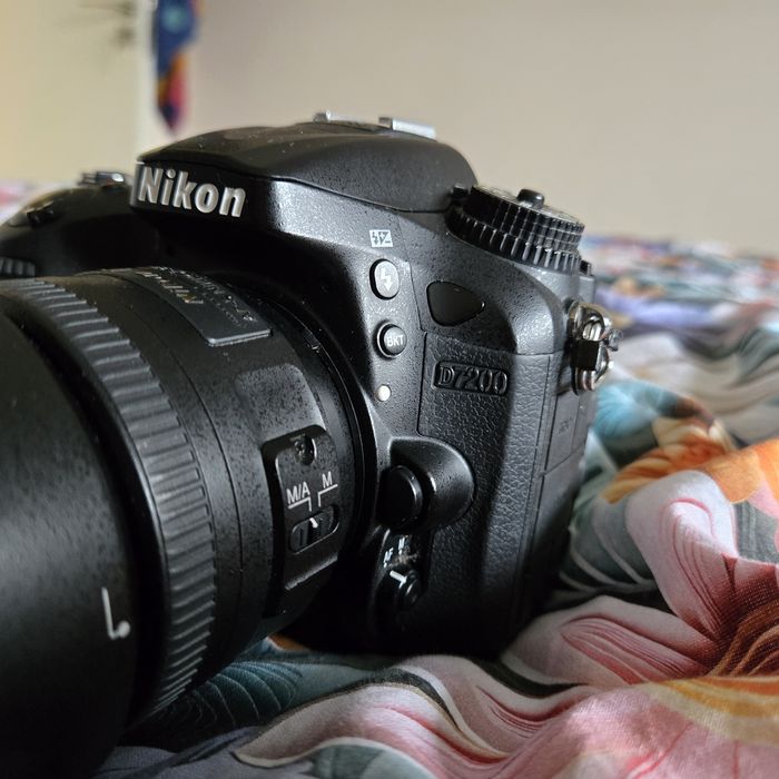 Nikon d7200 - тяло