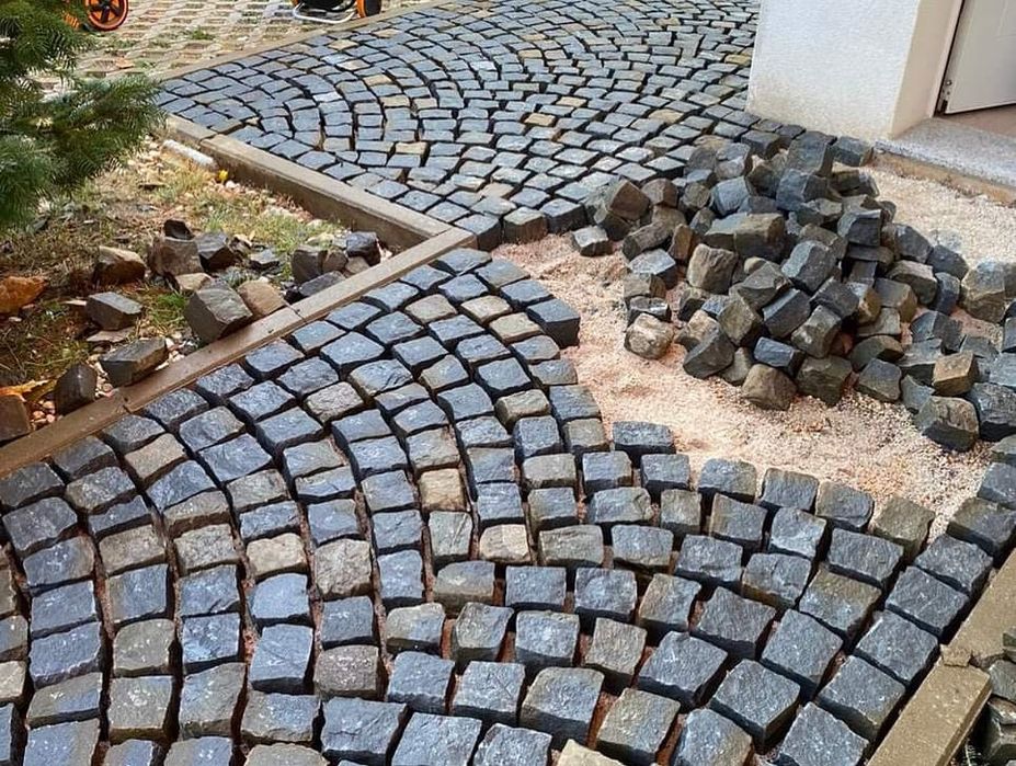 Piatră cubică Andezit, mă deplasez oriunde în Țară