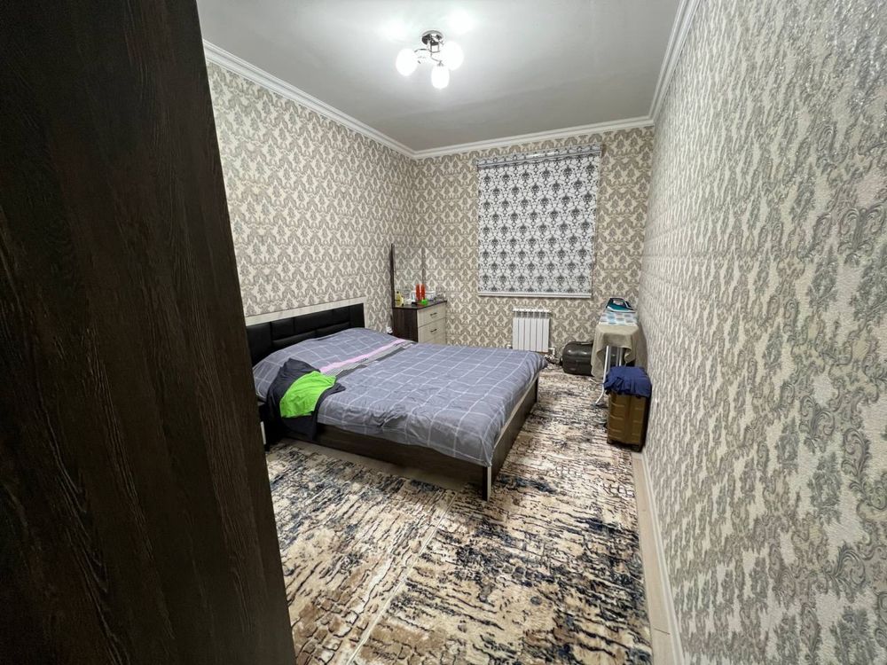 Uy sotiladi 2 xona 65 m2
