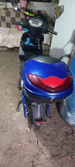 Vând sau schimb scuter electric