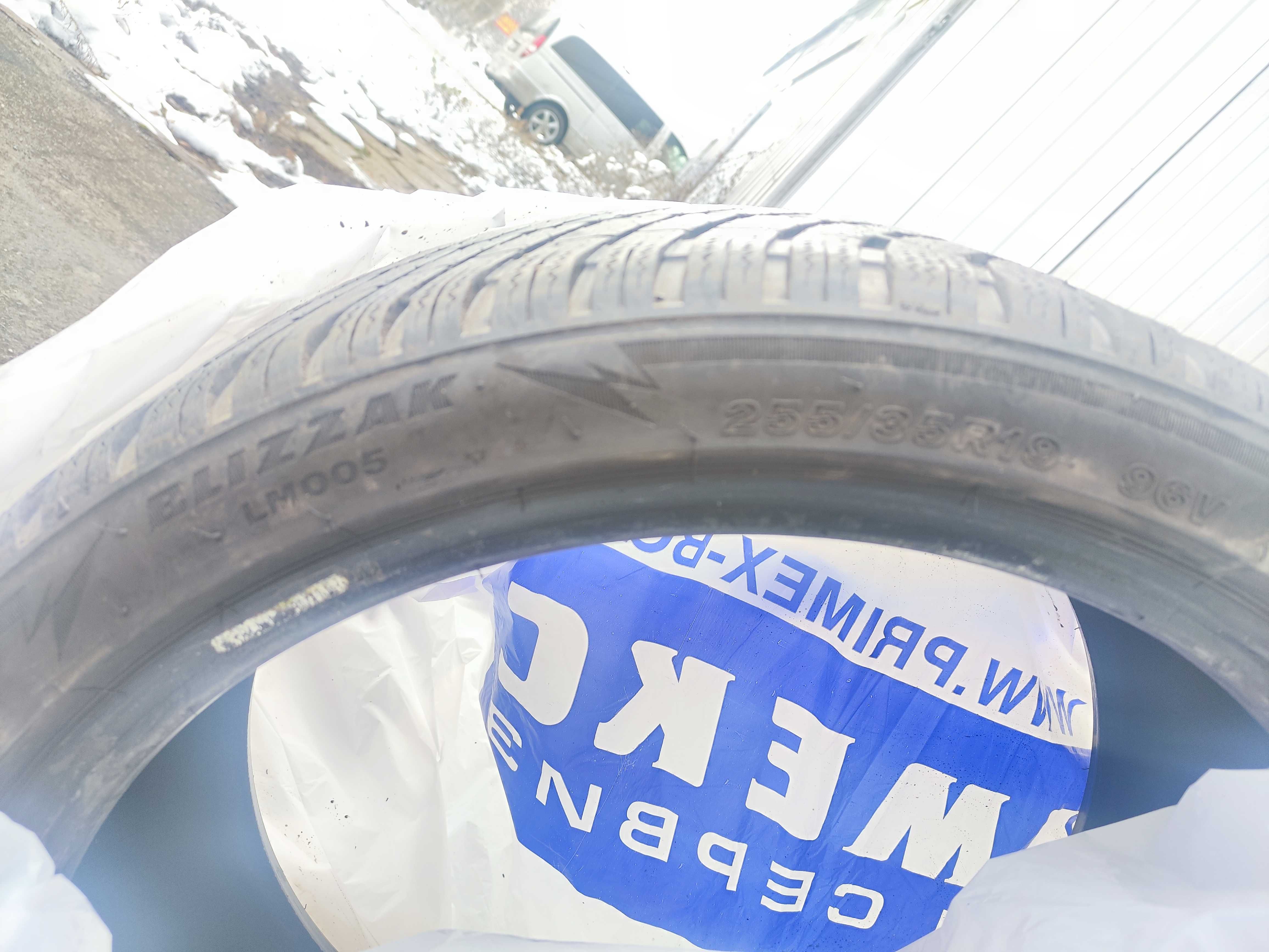 Зимни гуми BRIDGESTONE BLIZZAK LM005 255/35R19