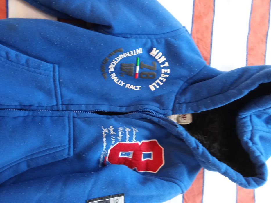 Суитшърт 116 см. и раница за 15 лв.