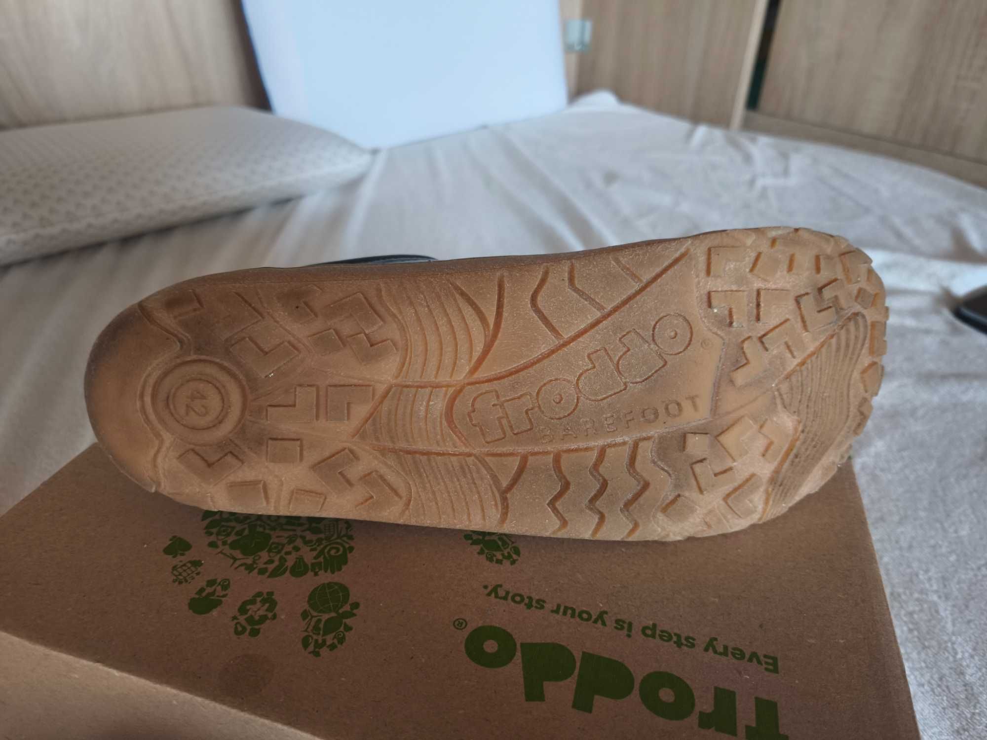 Barefoot: Кецове за босо ходене Froddo