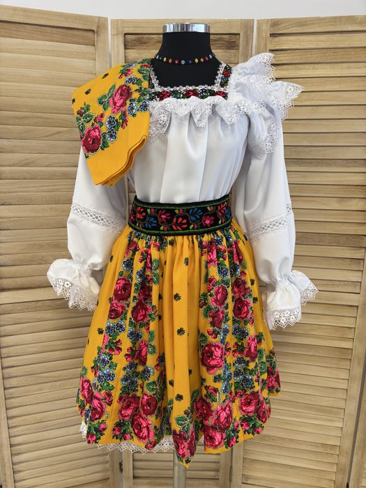 Costum popular de Maramures pentru femei