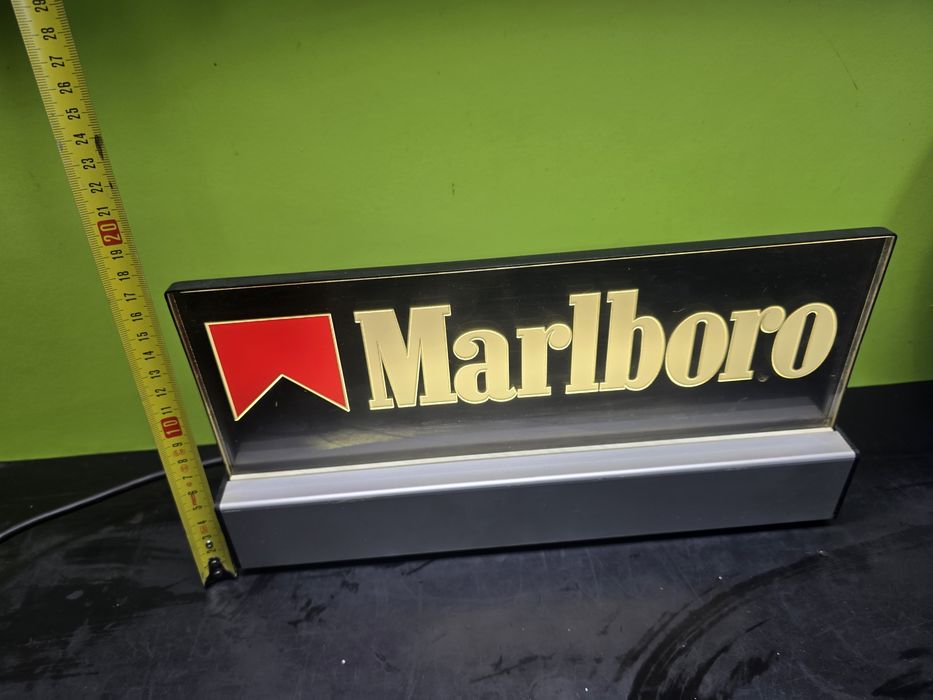 Светеща табела Marlboro