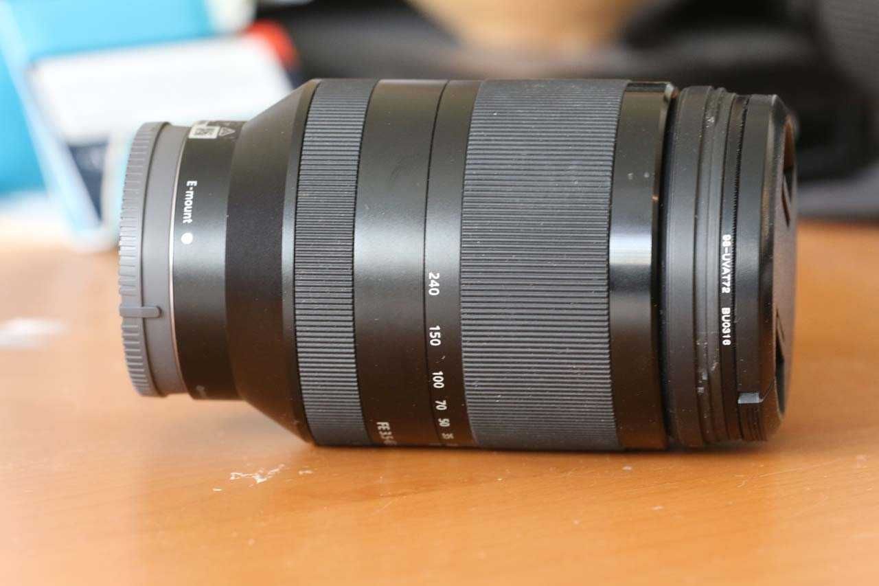 Obiectiv full-frame Sony 24-240mm f3.5-f6.3 OSS