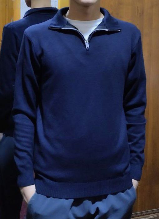 Полузамок продаем