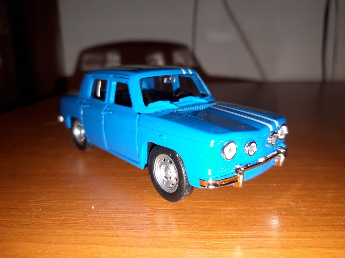 Macheta Renault 8 Gordini ( Dacia 1100, 1960)