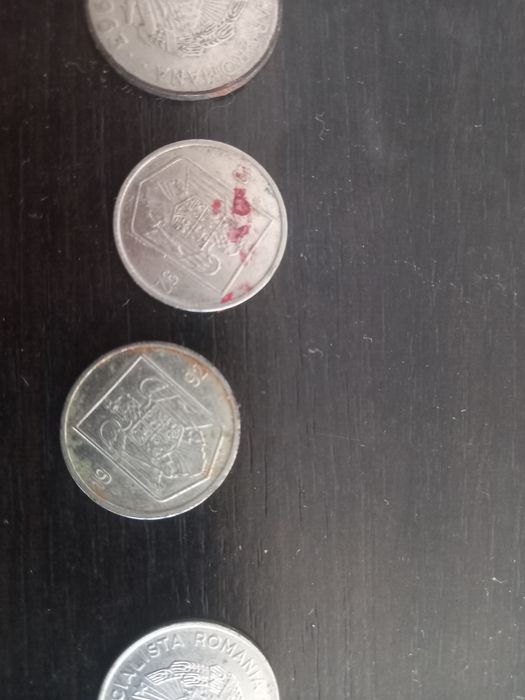 Monezi vechi de vanzare