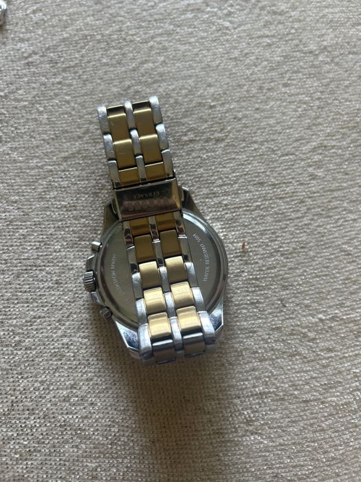 Ceas versace versus nou