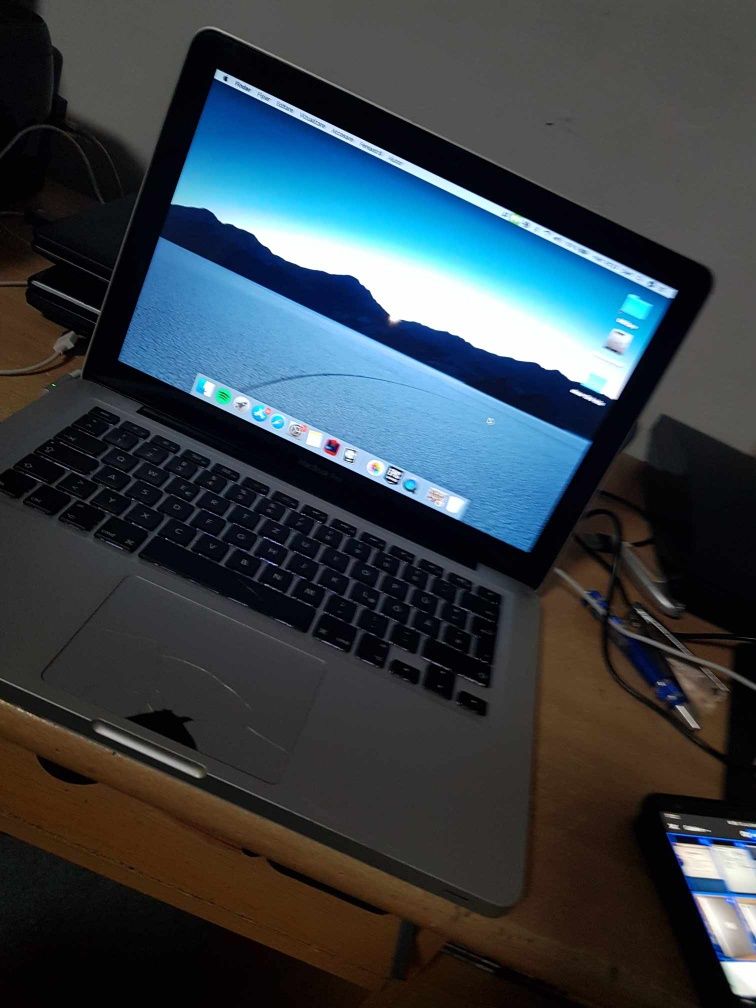 Macbook pro i5 perfect frunctinal