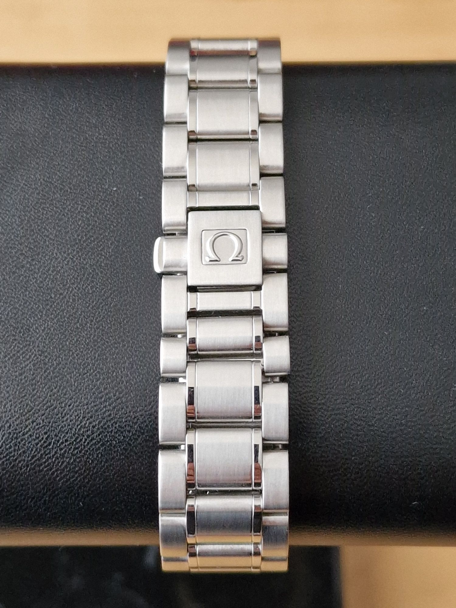 Часовник Omega Speedmaster Date 39mm