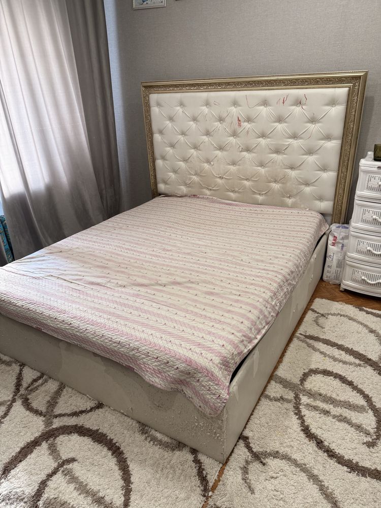 Продам кровать 160/200
