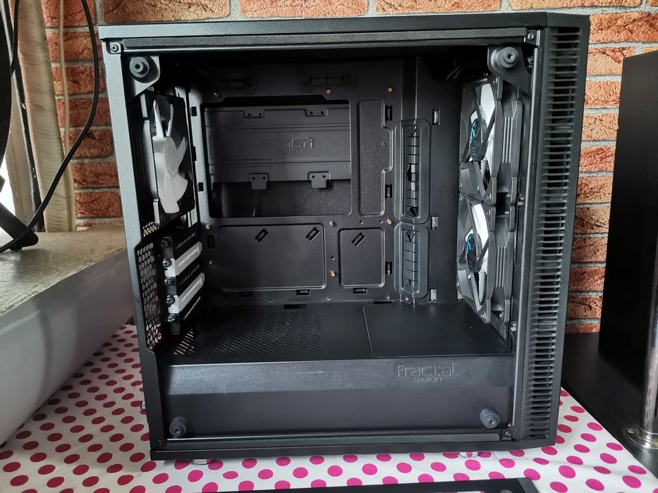 Carcasa PC Fractal Design Define Mini C Black Tempered Glass.