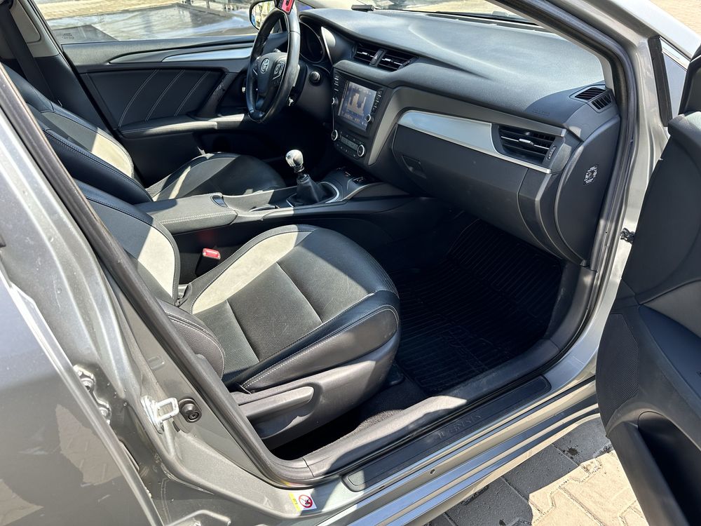 Toyota Avensis - 2016
