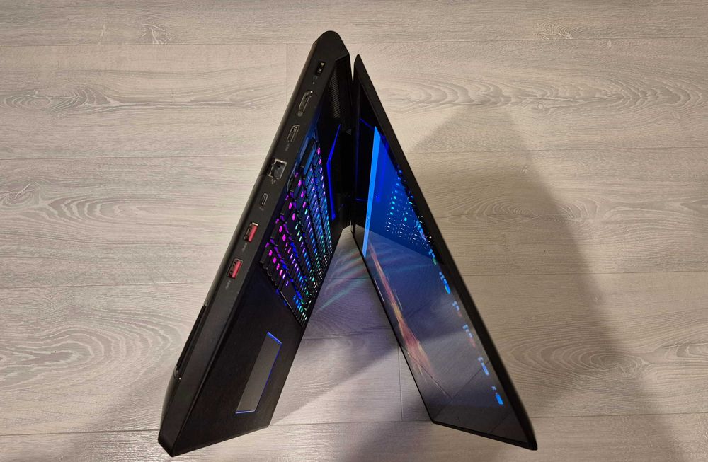 Gaming Lenovo Y910-17ISK i7-6820HK 64GB 1TB SSD + 1TB HDD GTX 1070 8GB