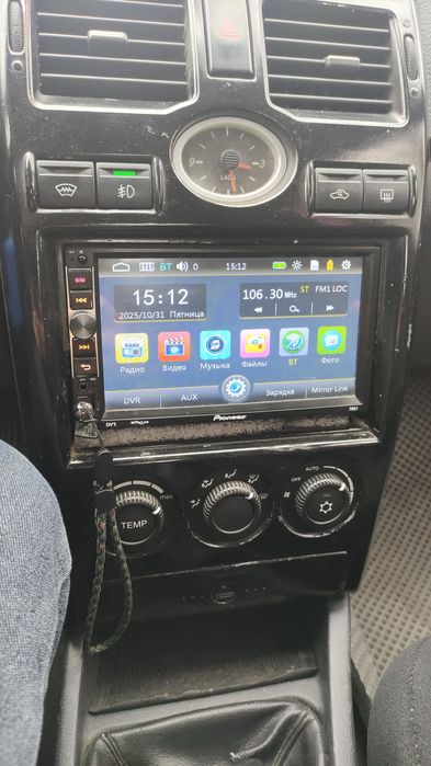 Продам магнитафон Pioneeir, с консоль приора 1