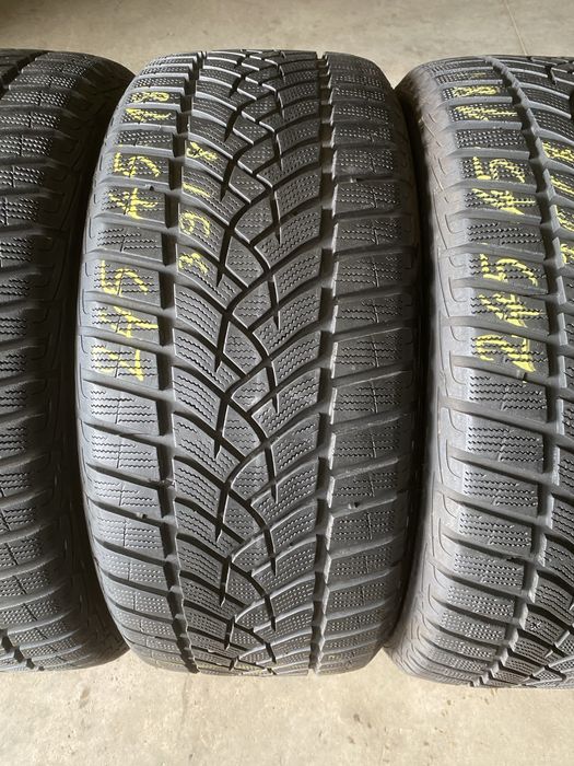 Anvelope iarna 245/45/18 Goodyear Ultra Grip Performance 245 45 18 R18