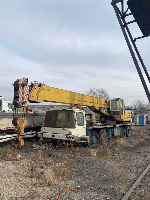 Автокран КС-6471 Январец 40 тонн