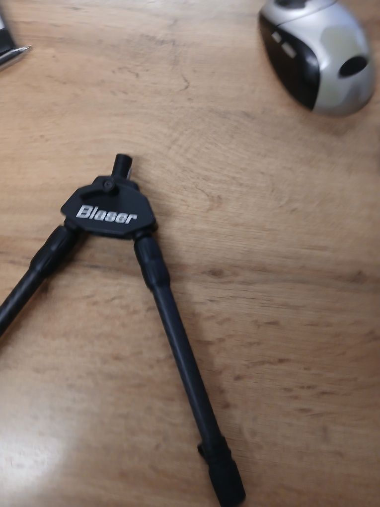Двунога Blaser R8 Карбон