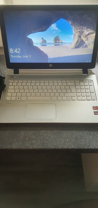 Laptop HP Pavilion 15, AMD A8 + Radeon Graphics