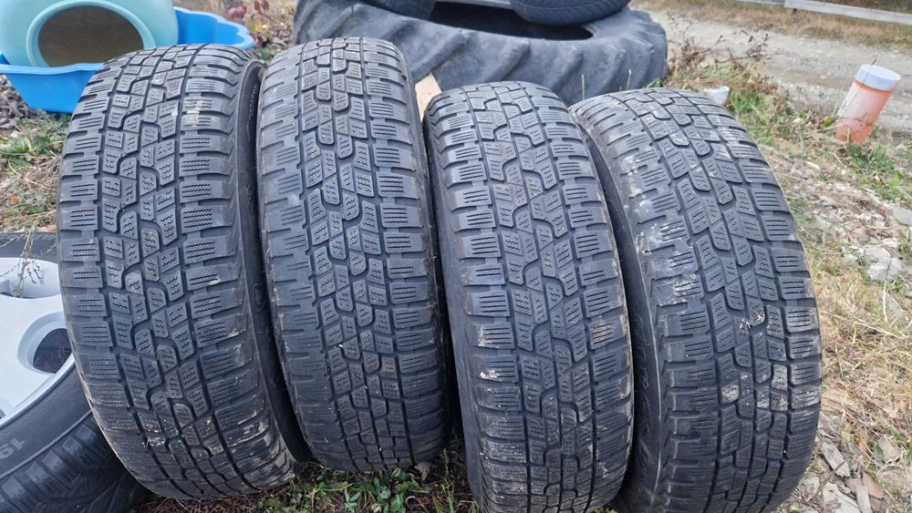 Cauciucuri iarnă pe jante de otel R 15