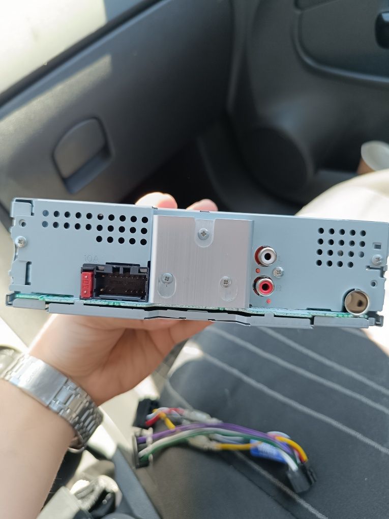 Авто ресийвър Pioneer MVH - s120UBW
