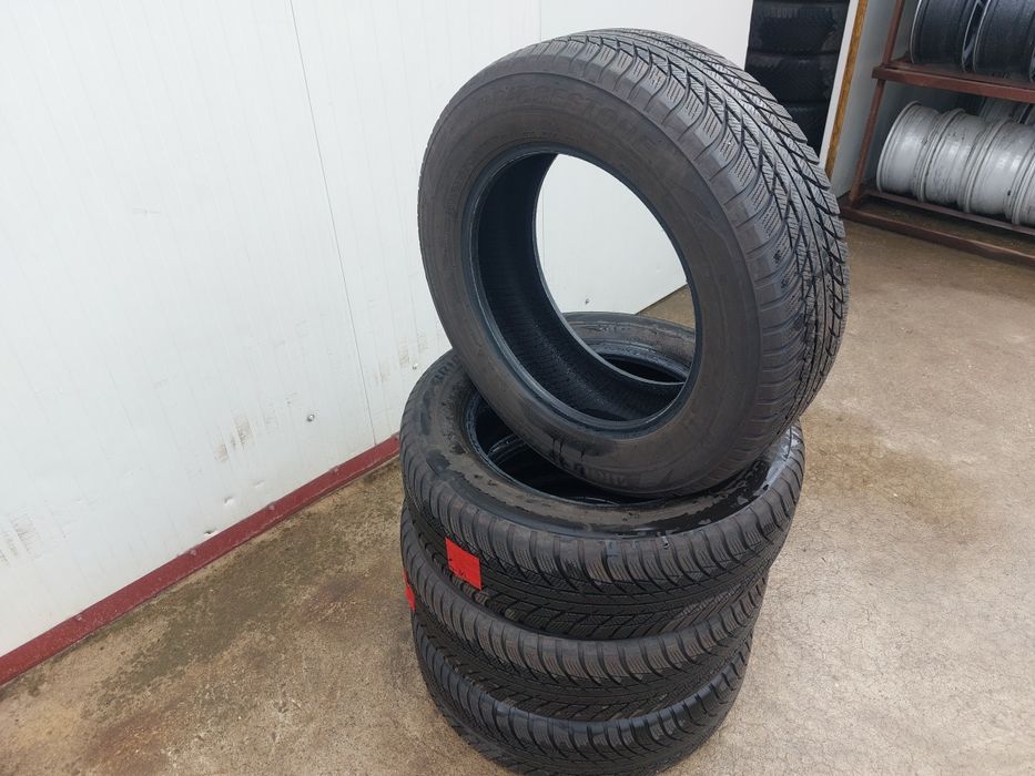 125 lei bucata! Set anvelope M+S/IARNA 215 65 17 Bridgestone