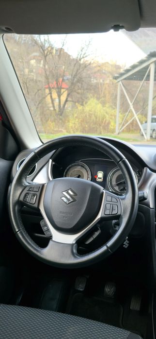 Suzuki Vitara Hybrid (Benz+Ele) 4x4  Unic proprietar