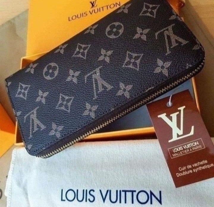 Set 3 articole LV,model office,saculet, etichetă