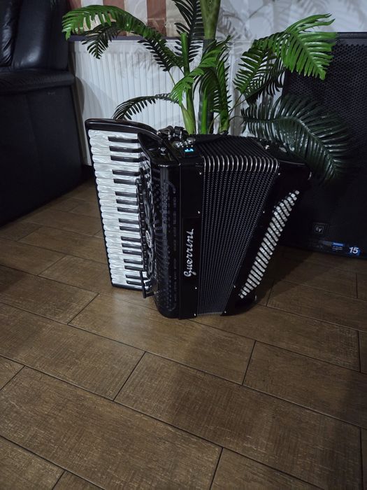 Acordeon cu midi