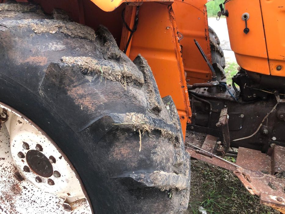 Vând tractor fiat 450