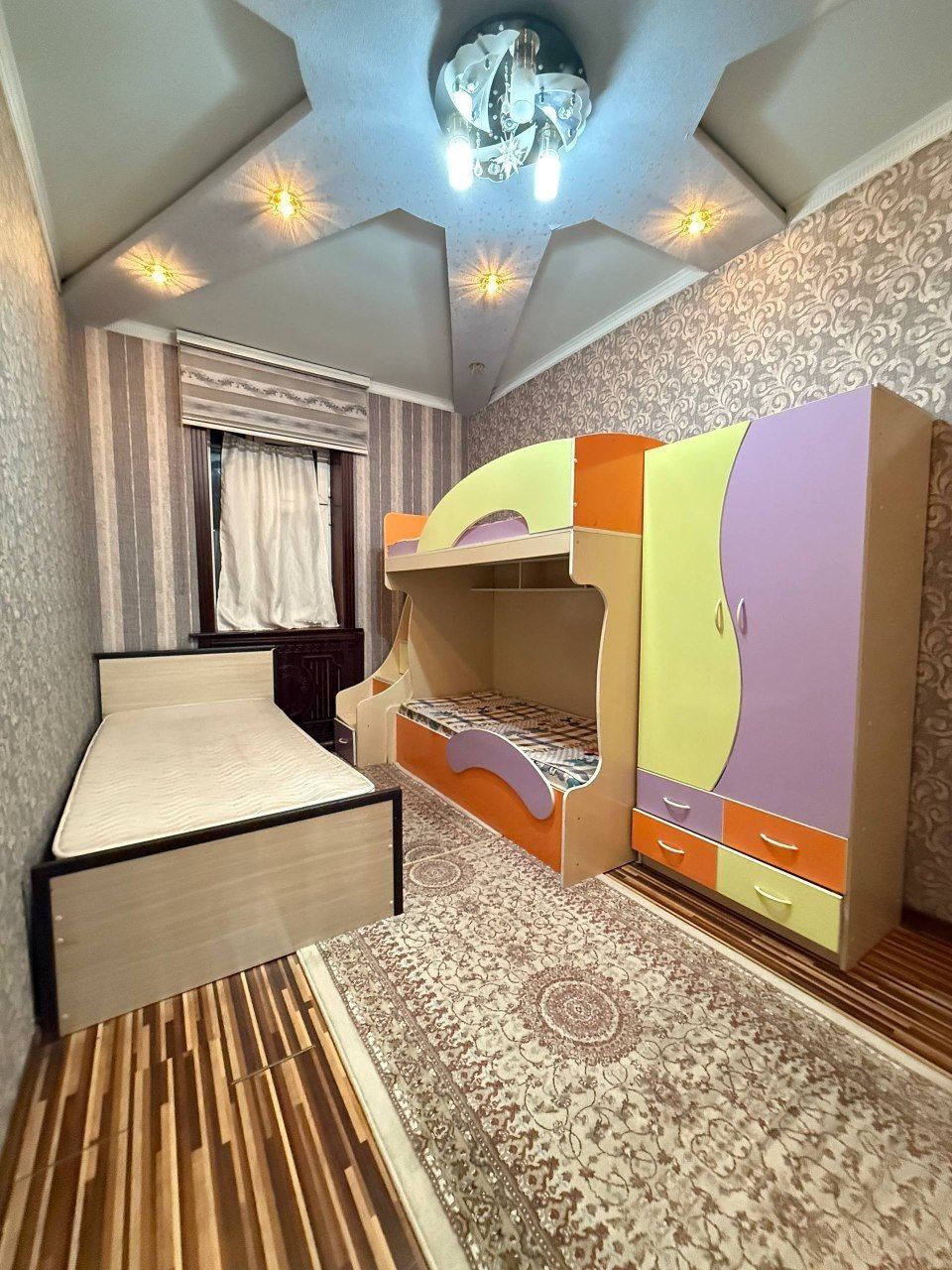 Юнусабад 2 квартал Универсам 3/5/9 (72²) продаётся квартира ипотека
